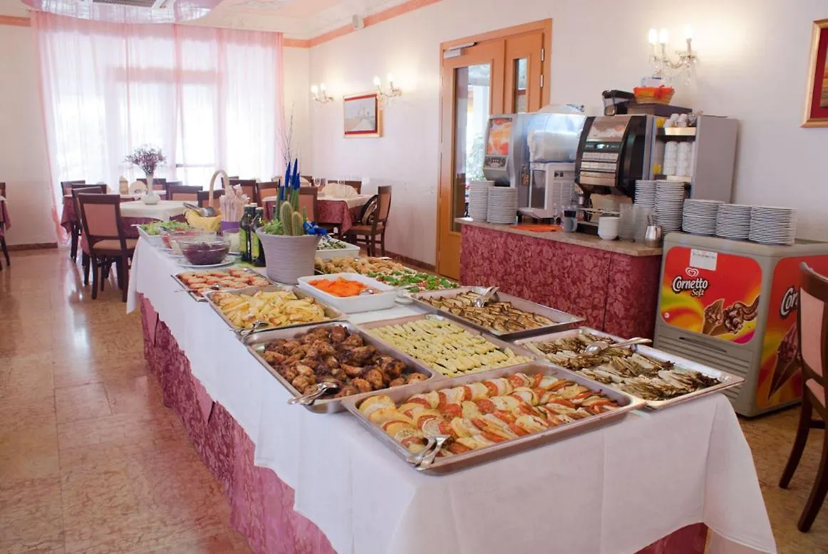 Hotel Kennedy Caorle 2*,  Olaszország
