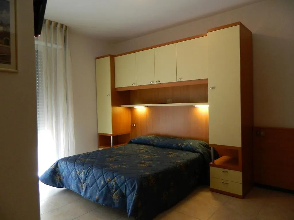 Hotel Kennedy Caorle 2*,  Olaszország